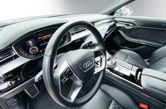 AUDI S8 TFSI quattro